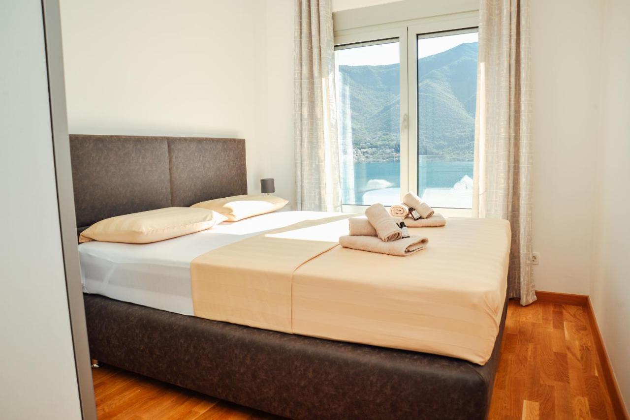 Ily Apartment With Sea View Kotor Eksteriør billede