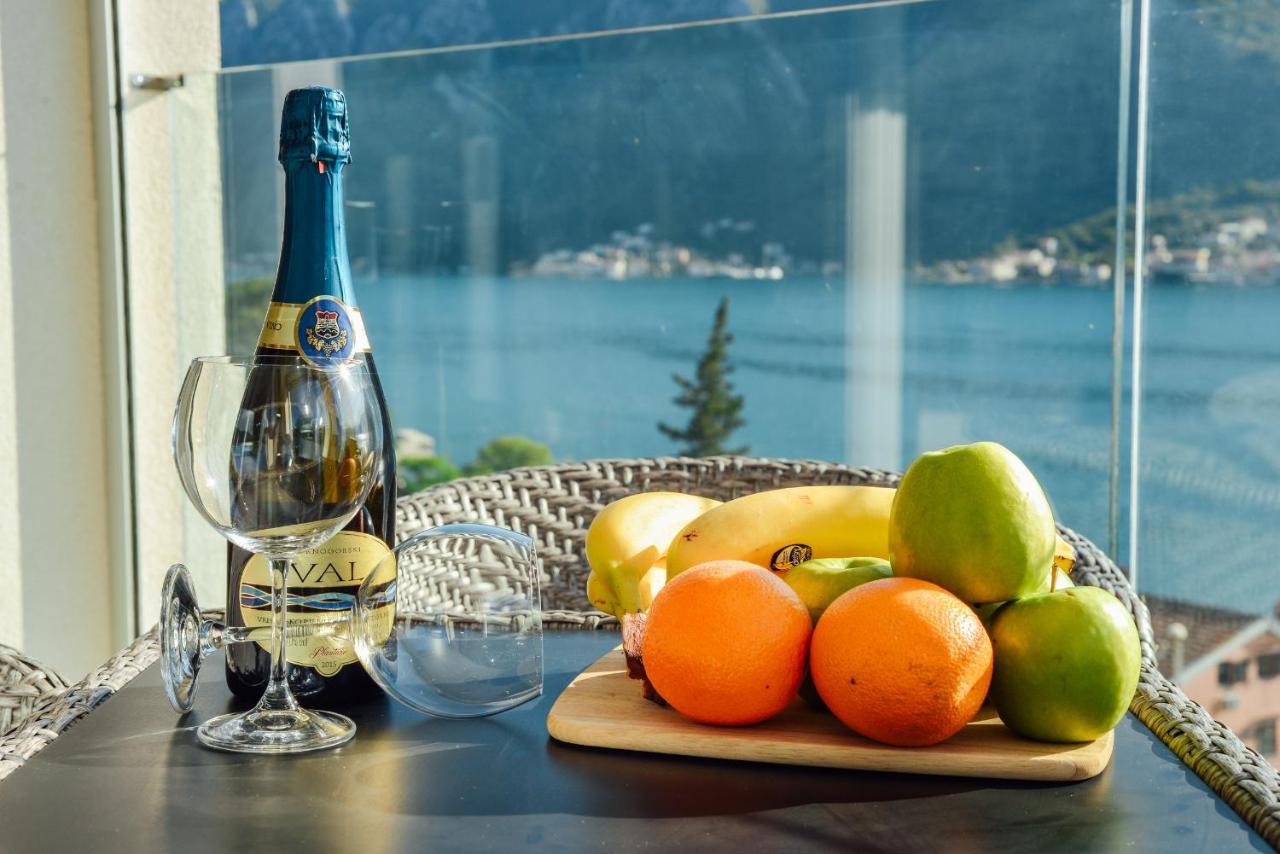 Ily Apartment With Sea View Kotor Eksteriør billede