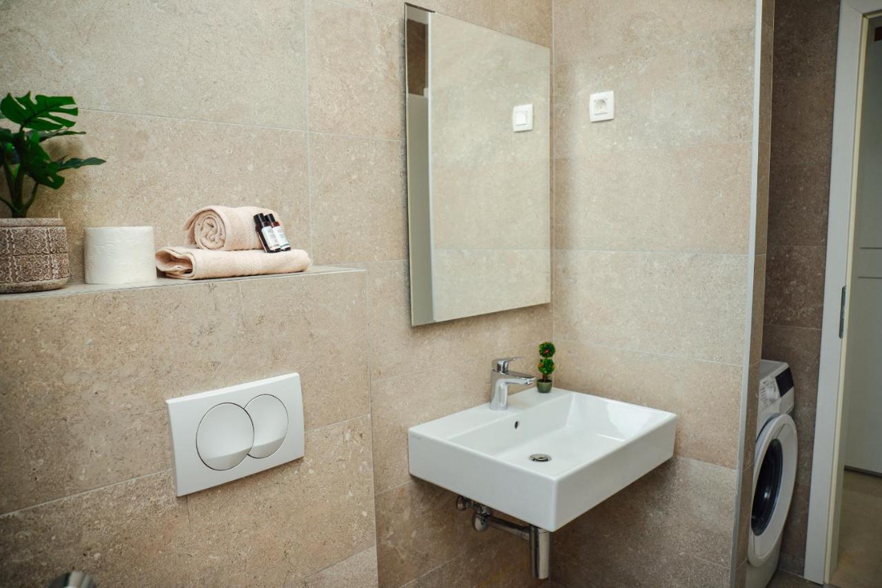 Ily Apartment With Sea View Kotor Eksteriør billede